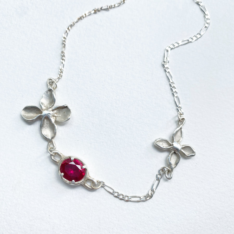 Flowers & Ruby 2 Halskette