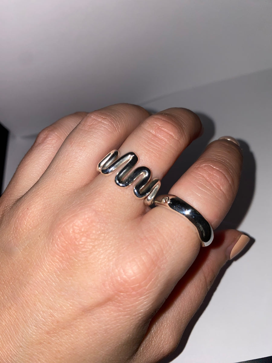 Wavy Ring Big